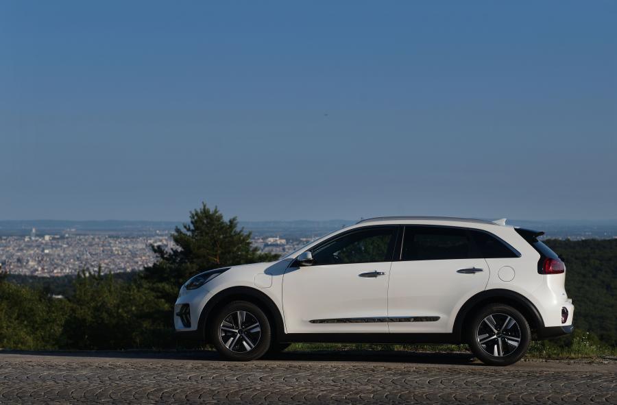  Kia Niro Plug-In Hybrid (DE) 2019 года  (WW) (фото 20 из 53)